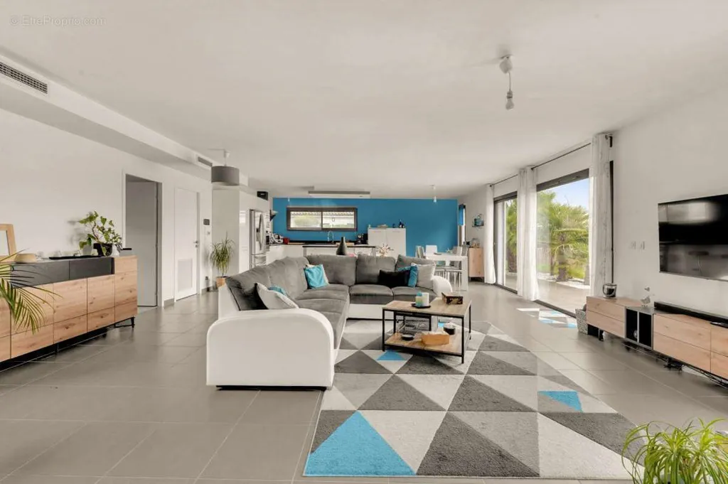 Elutuba - Architectural House with Pool Potential in Plaisance-du-Touch