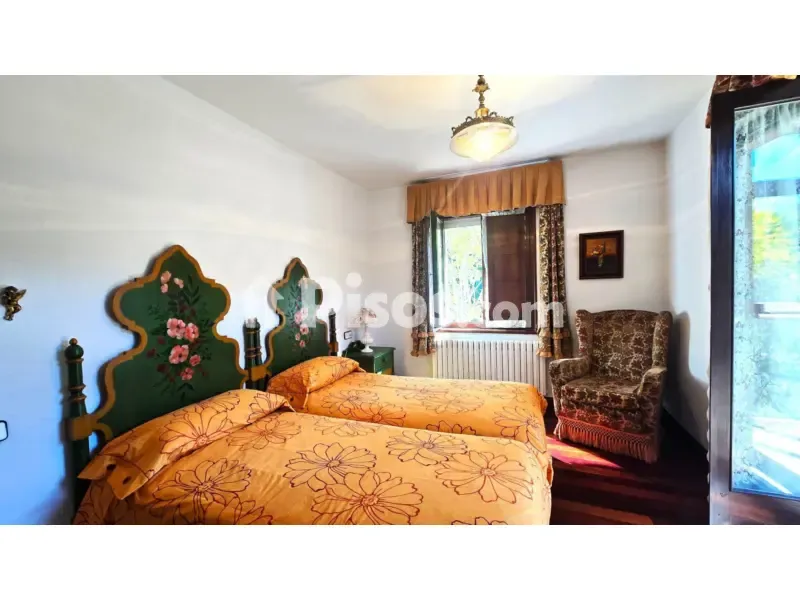 Bedrooms - Stone Cottage with Character in Entrambasaguas