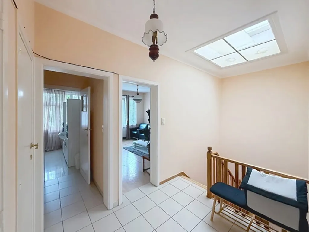 hallway_entrance