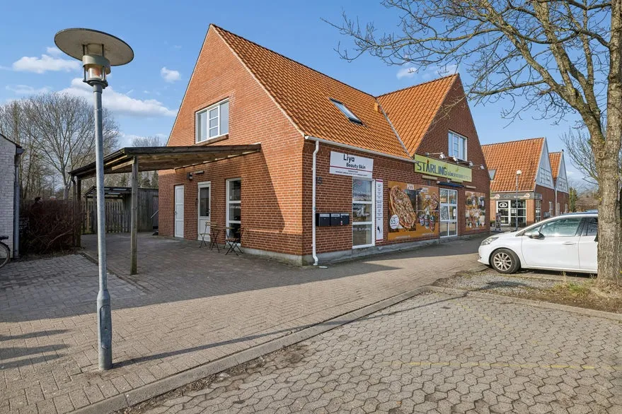 Välivaade - Mixed-Use Property in Odense SØ