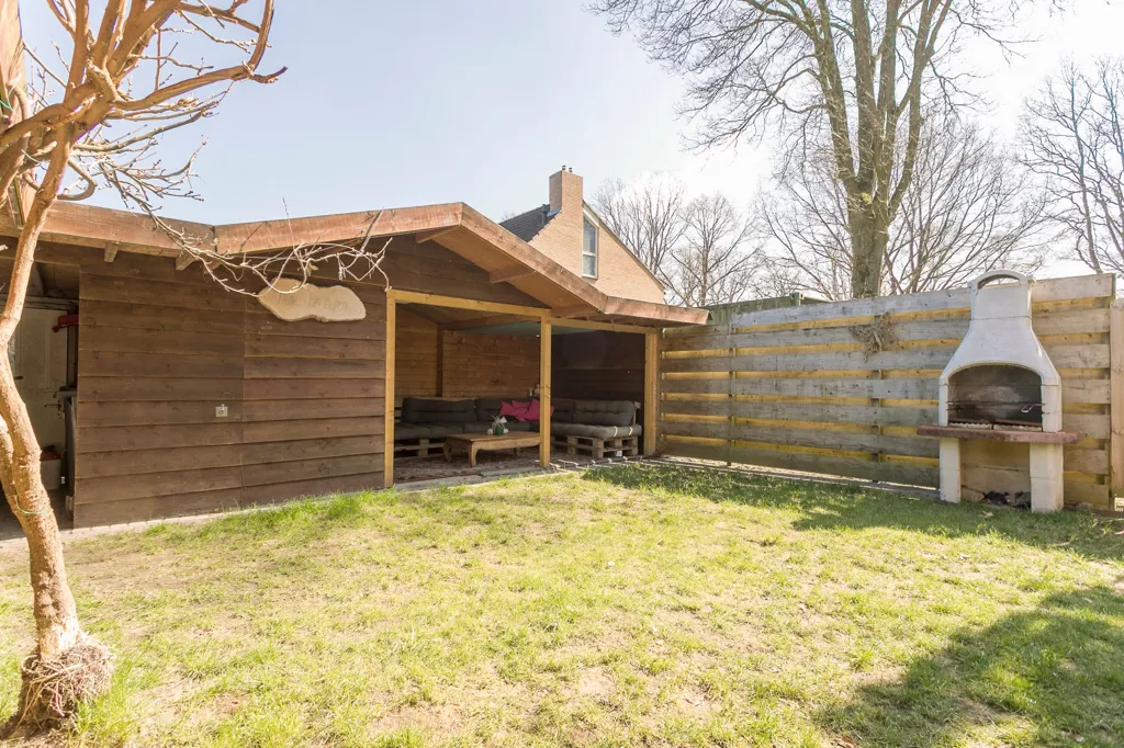 Jardin - Unique Corner House in Uffelte with Garden