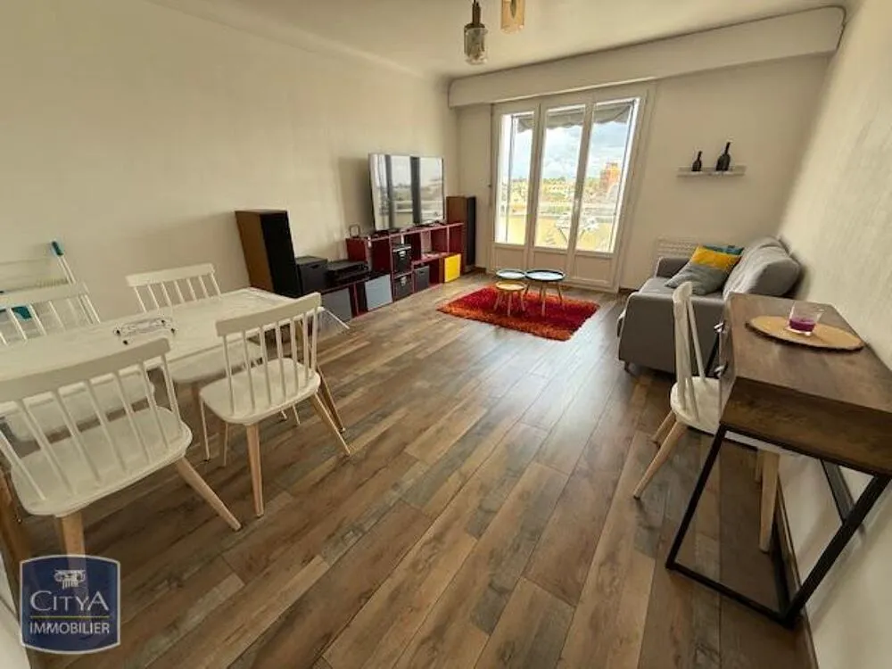 Séjour - Appartement Meublé avec Balcon à La Roche-sur-Yon