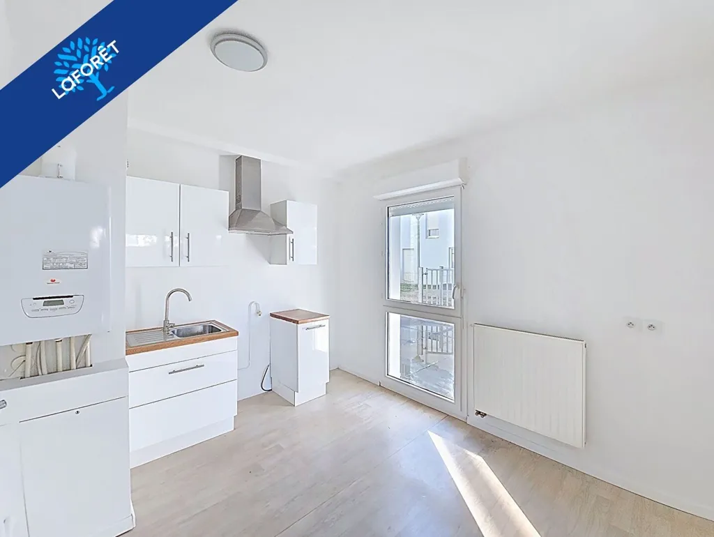 Cuisine - Appartement Moderne avec Balcon à Lormont