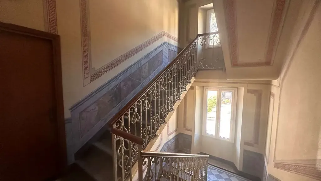Toad - Luxury Lake View Apartment in Porlezza