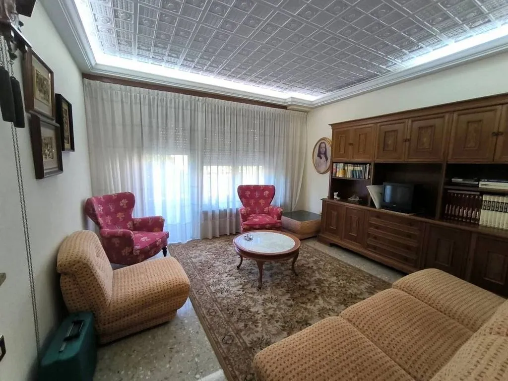 Elutuba - Spacious Apartment with Balcony in Albacete