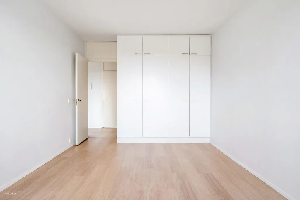 Pièces - Three-Room Flat with Balcony in Kauklahti