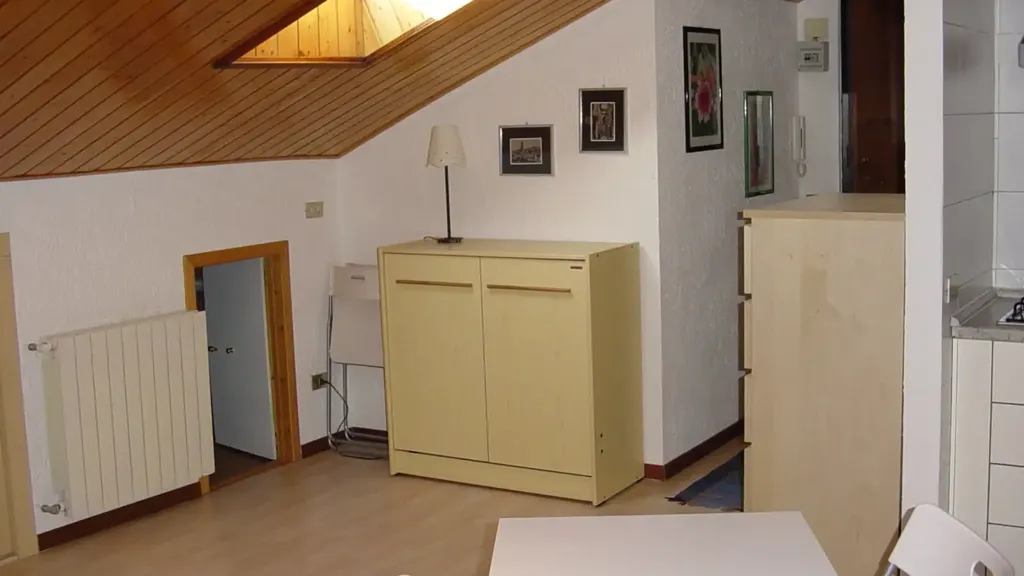 Toad - Mansarded Studio in Central Varese
