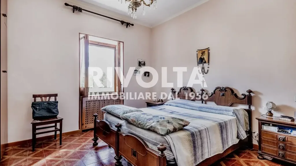 Chambres - Terraced Villa with Panoramic Terrace in Guidonia Montecelio