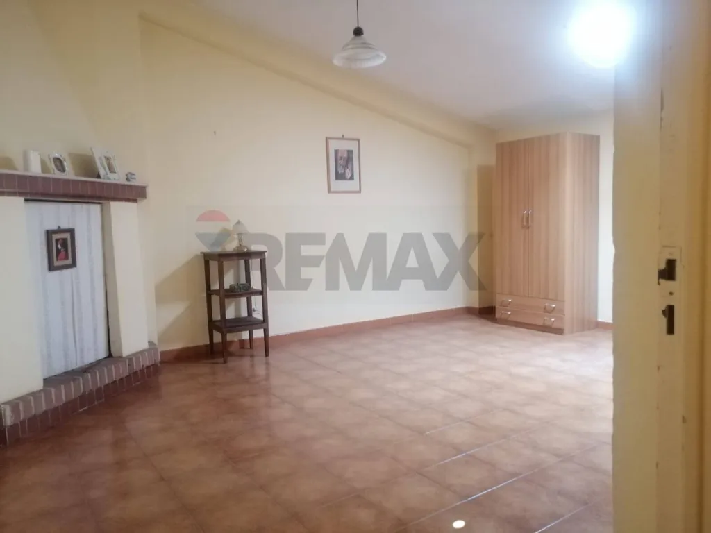 Wohnzimmer - Spacious Apartment with Panoramic View in San Giovanni Rotondo