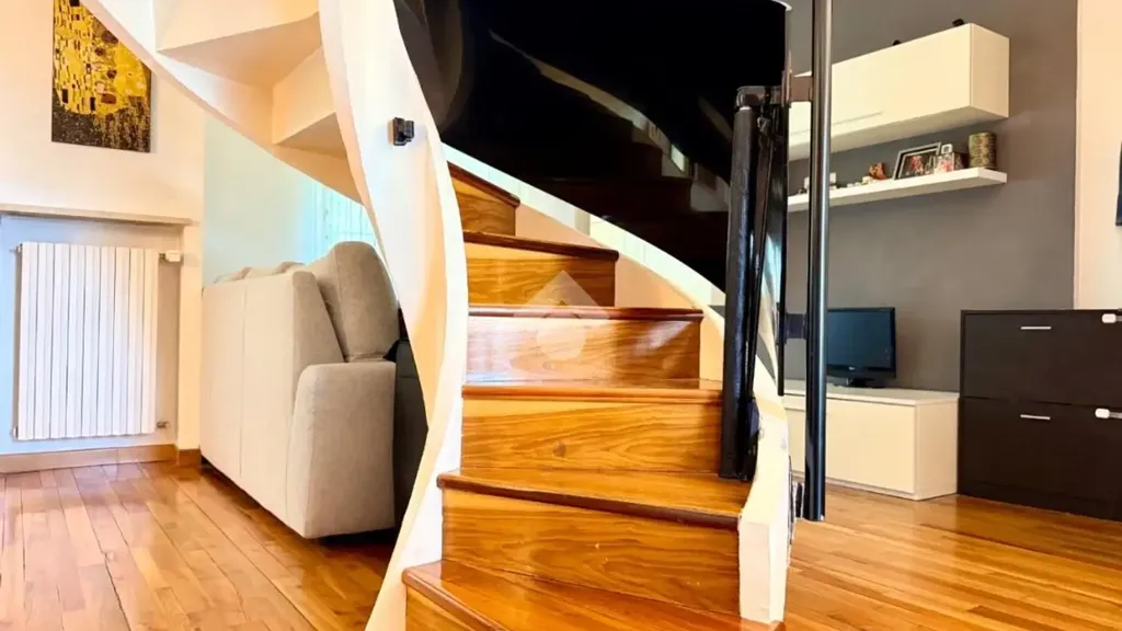 Pièces - 4-Bedroom Apartment with Balcony in Vigasio