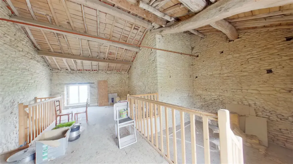 Pièces - Maison de 5 Pièces avec Cour Privée à Maisonneuve