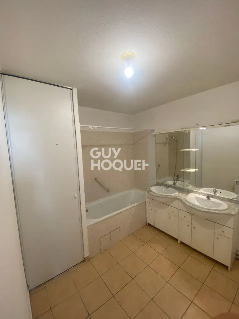 Vannitoad - T4 Flat with Pool in Pont Rouge