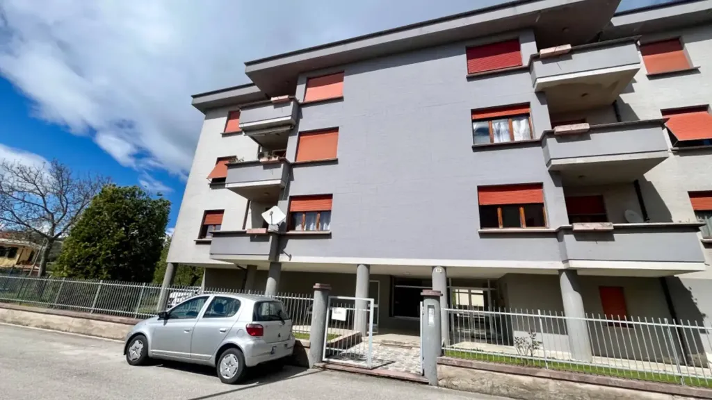 Välivaade - Spacious Apartment with Balcony in Fabriano