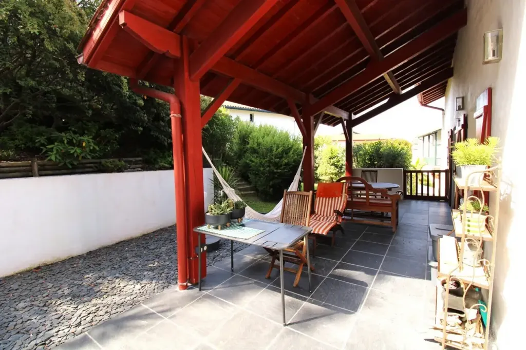 Terrasse - Villa Luxueuse avec Jardin à Ciboure
