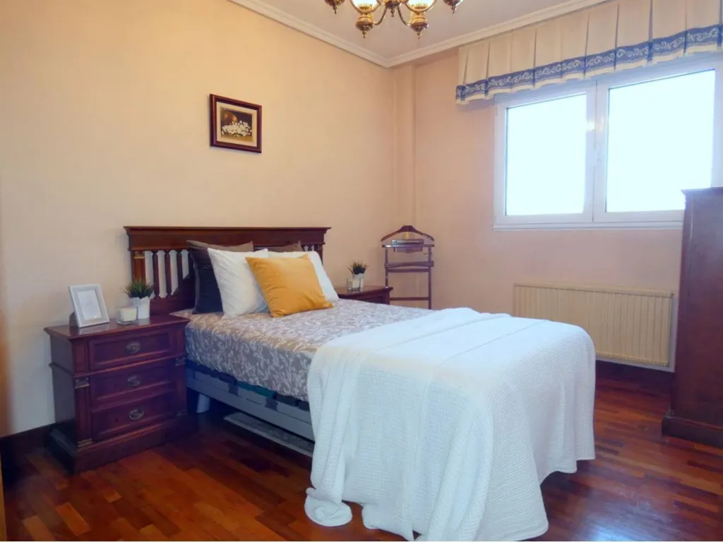Magamistoad - Flat with Garage in Calle de Karmelo