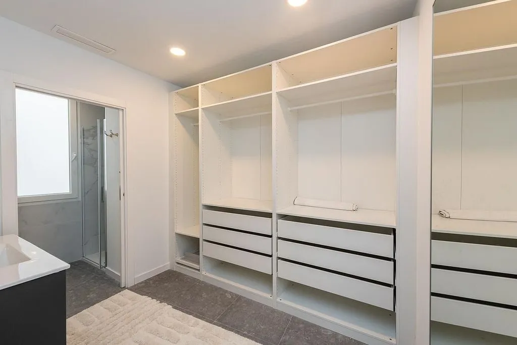 Toad - Contemporary Flat with South View in Ensanche