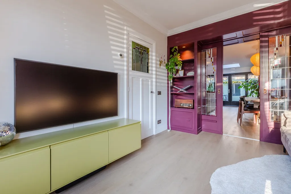 Elutuba - 1930s Semi-detached House with Garden in Haarlem