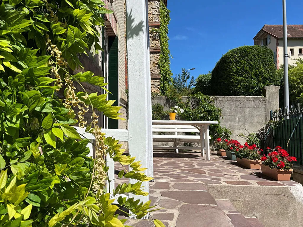 Terrasse - Maison de 6 Pièces avec Jardin à Meudon Val Fleury
