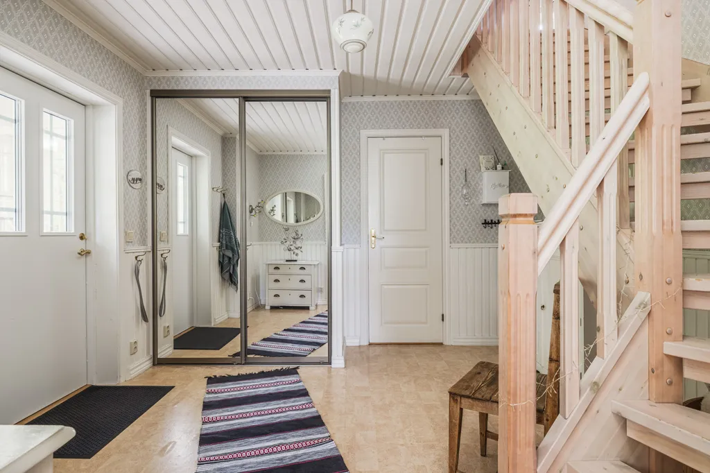 Entrée - Historic Villa with Forest View in Västloning