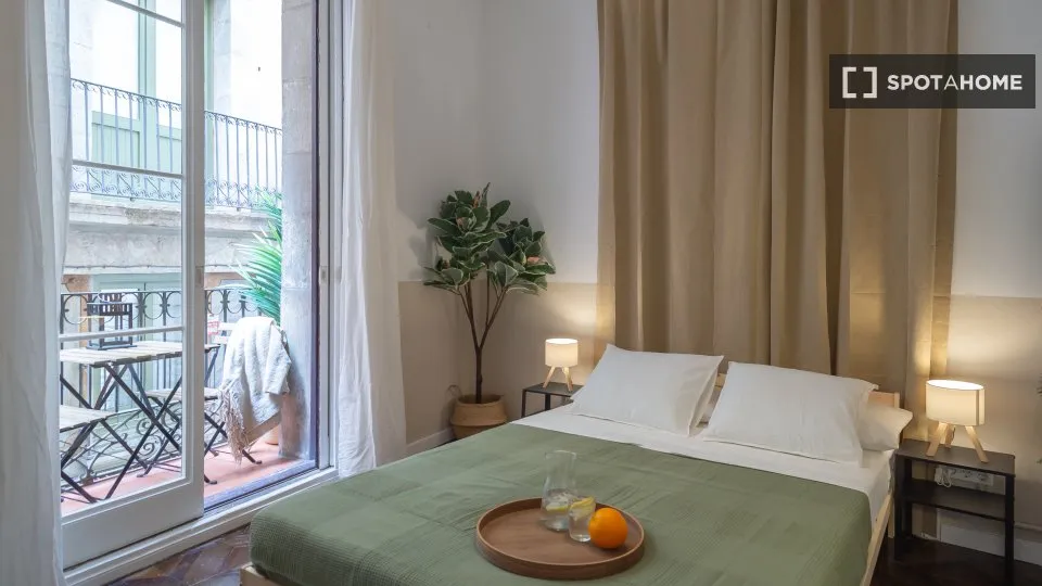 Camere da letto - Room in Shared Flat with Balcony in Barcelona
