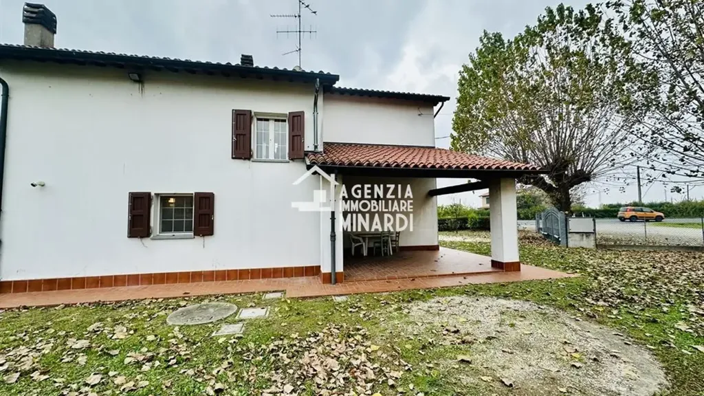 Välivaade - Independent House with Garden in Faenza