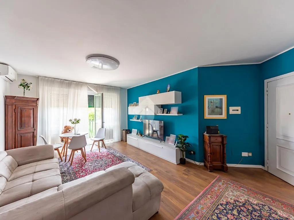 Soggiorno - Fully Rented 3-Bedroom in Lainate Centre