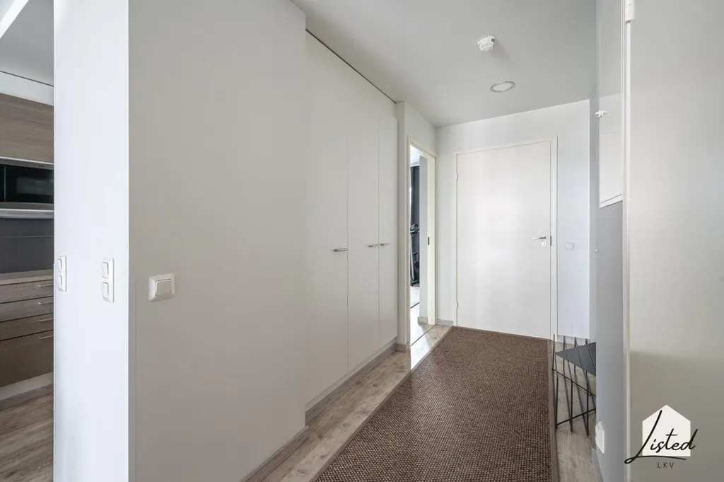 Esik - Modern Flat with Sauna and Balcony in Kivistö
