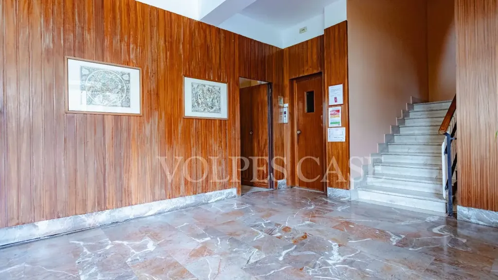 Entrée - Triplex with Terrace in Camilluccia, Rome