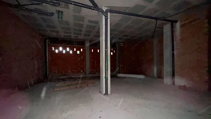Pièces - Commercial Space with High Visibility in Vendrell