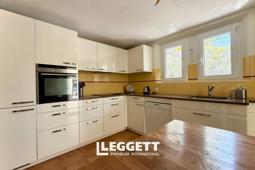Kitchen - Spacious Villa with Heated Pool in Callian
