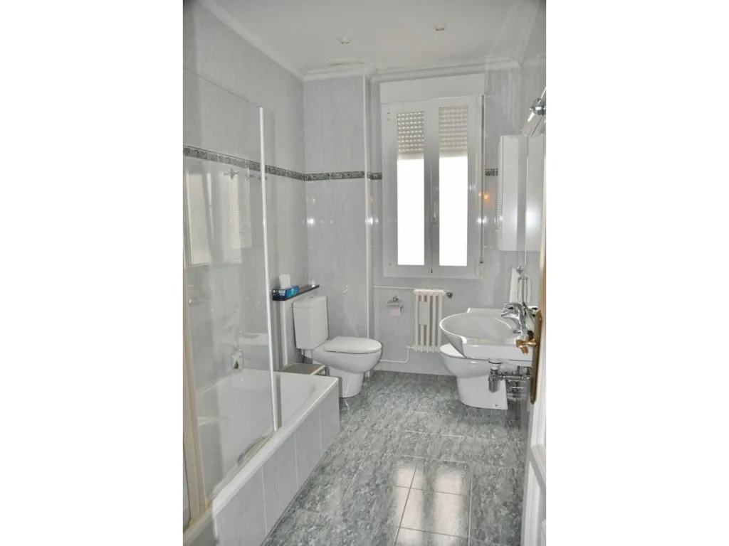 Salles de bain - 7-Bedroom Flat with Lift in Palencia