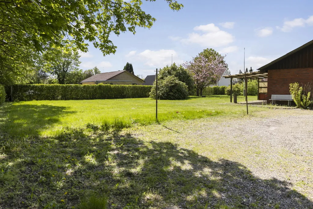 Aed - Classical Villa with Garden in Odense NØ