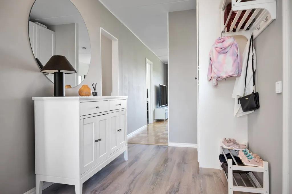 Hallway - Apartment with Balcony in Vilbergen, Norrköping