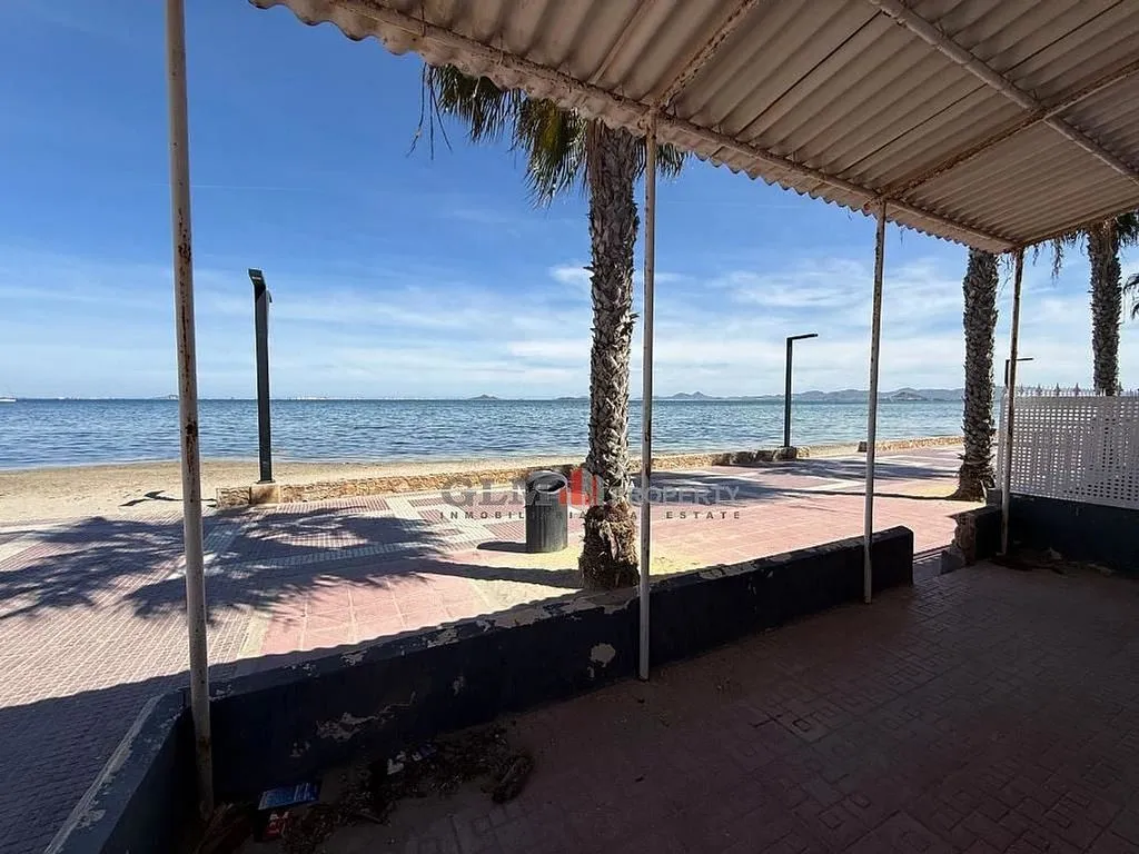 Terraza - Casa con terraza en primera línea de playa en Los Alcázares