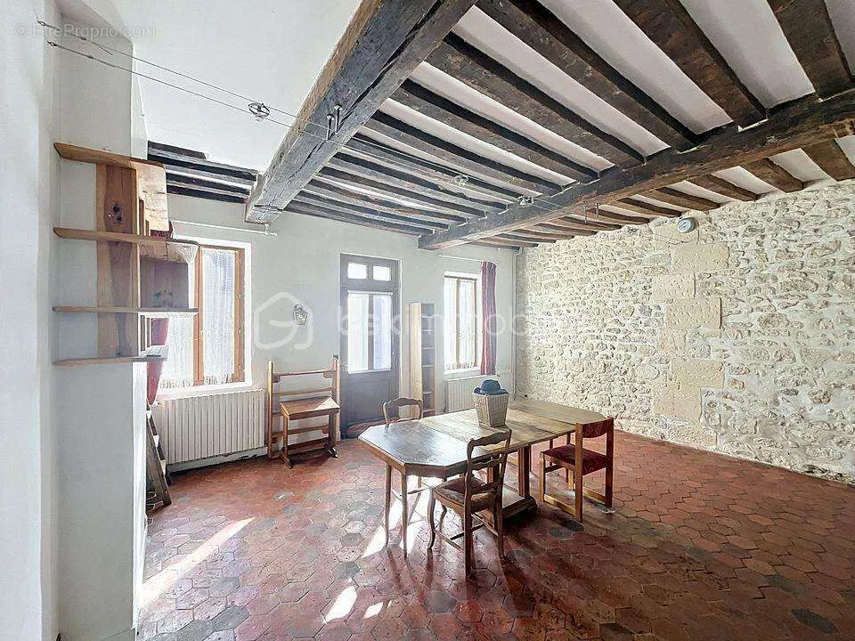 Dining Room - Historic 7-Piece House near Chambly