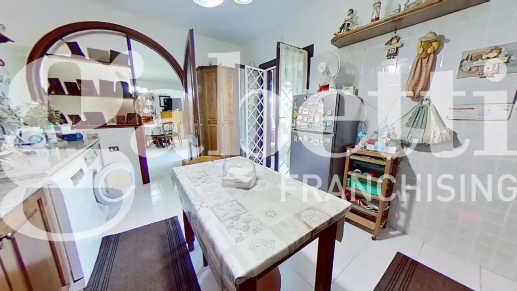 Cuisine - Villa with Balcony and Garden in Ladispoli