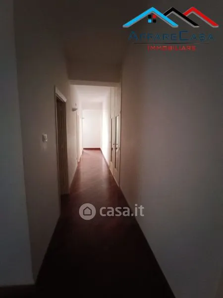 Entrée - Three-Bedroom Apartment with Balcony in Caltanissetta