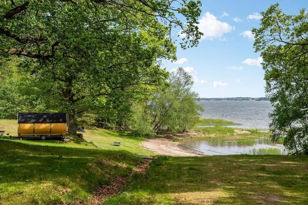 Aed - Plot with Scenic View for Development in Norrköping Area