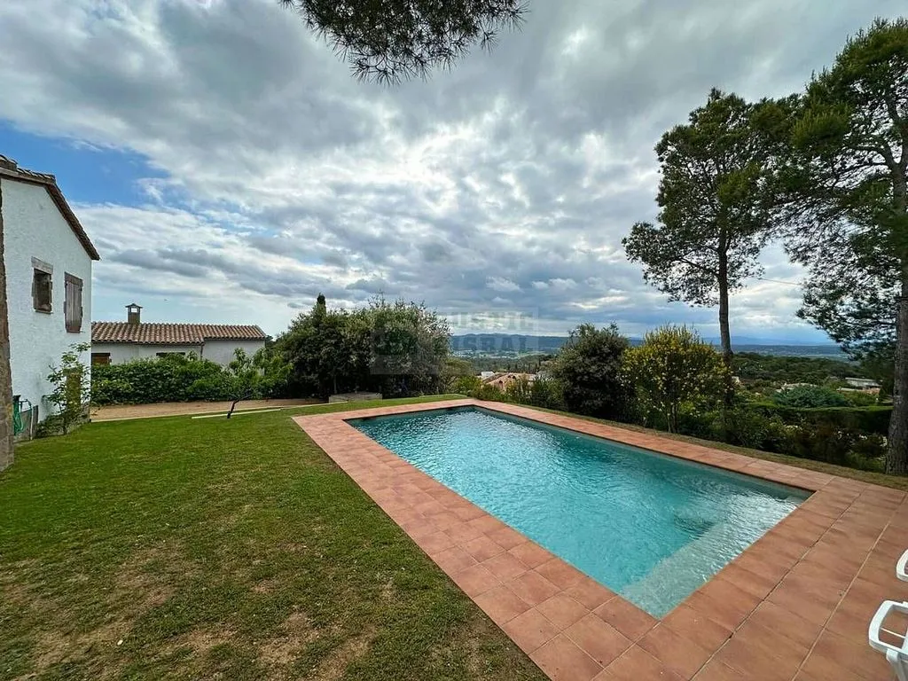 Bassein - House with Pool and Garden in Begur