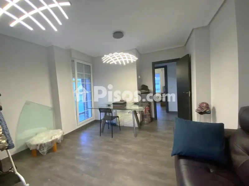 Séjour - Appartement 2 pièces à ES