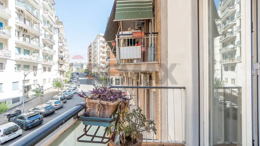 Balcon - Furnished Apartment with Balcony in Rome