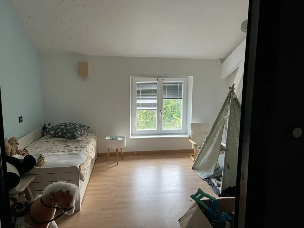 Chambres - Maison Individuelle avec Piscine en Dernière Position