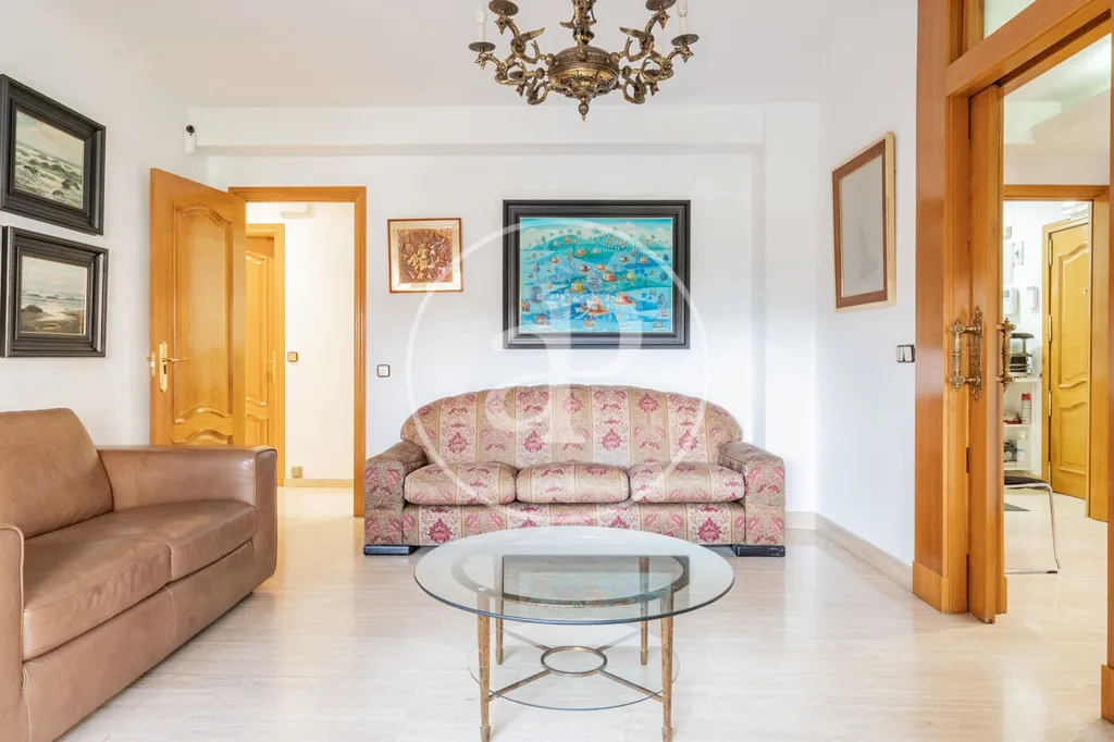 Living Room - 3-Bedroom Apartment near Retiro Park, Madrid
