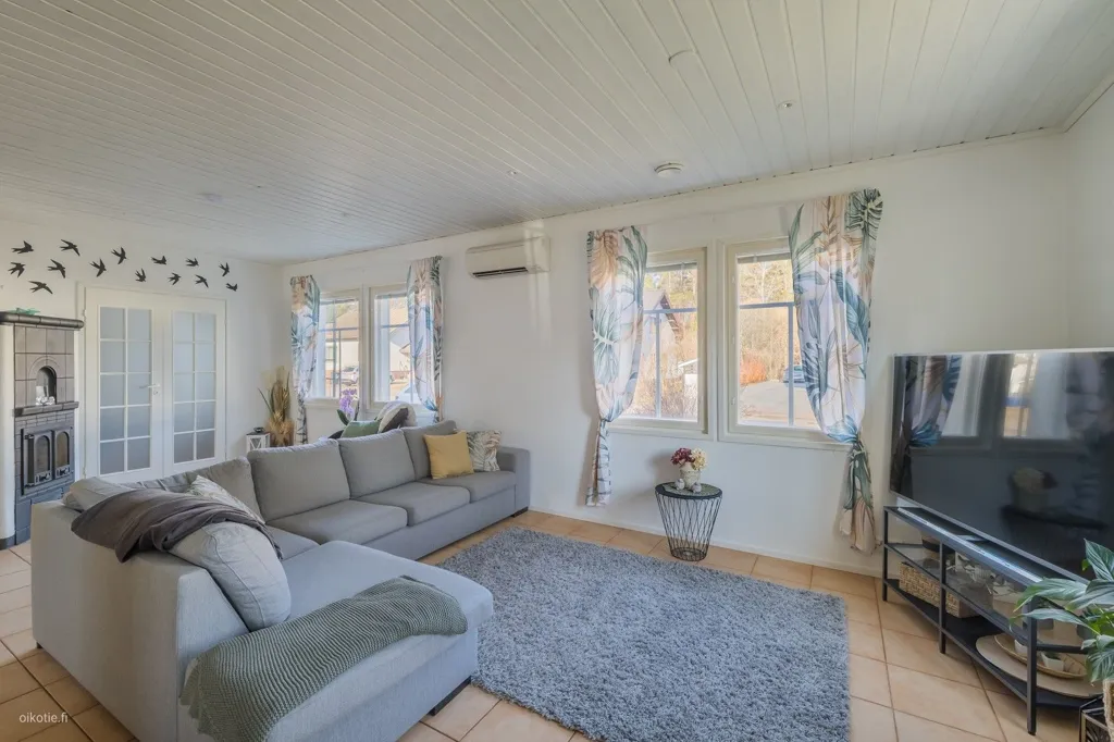 Living Room - Classical House with Garden in Lohja
