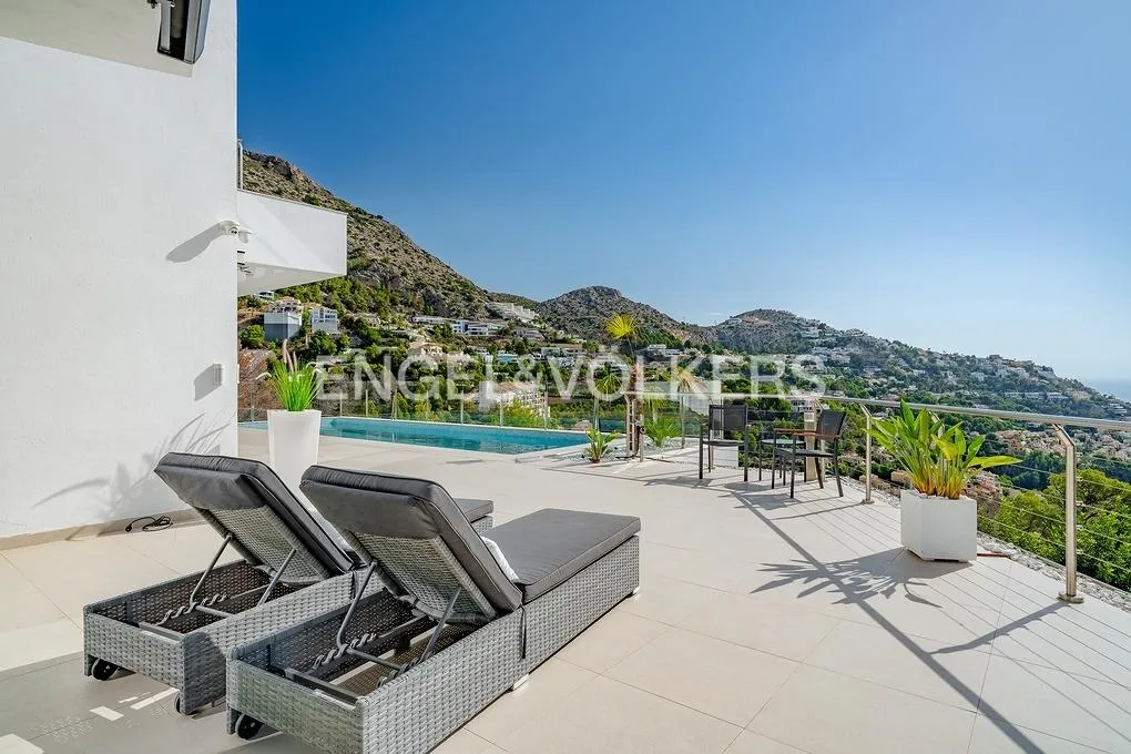 Bassein - Modern Villa with Sea Views in Altea Hills