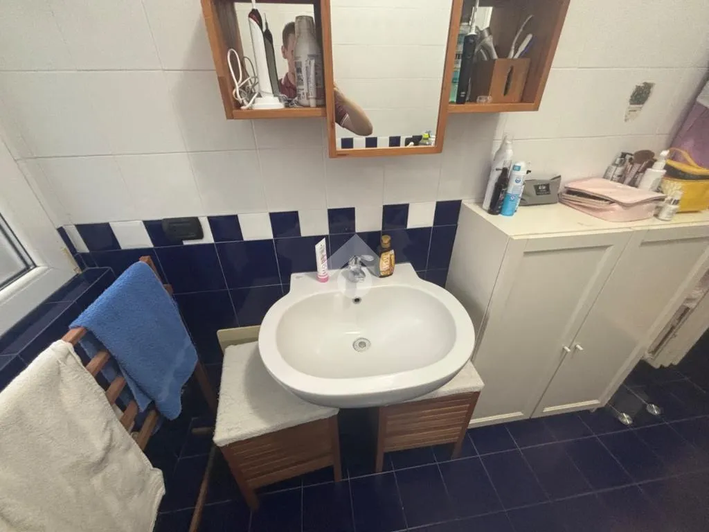 Bathrooms - 2-Bedroom Apartment with Balcony in Pavia