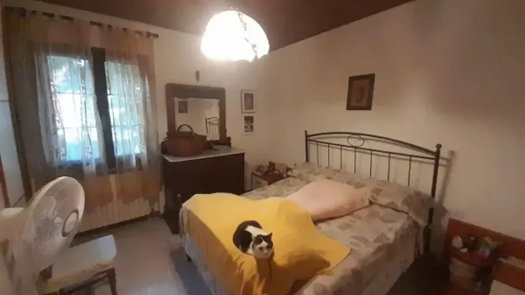 Chambres - Trilocale with Balcony in Piacenza