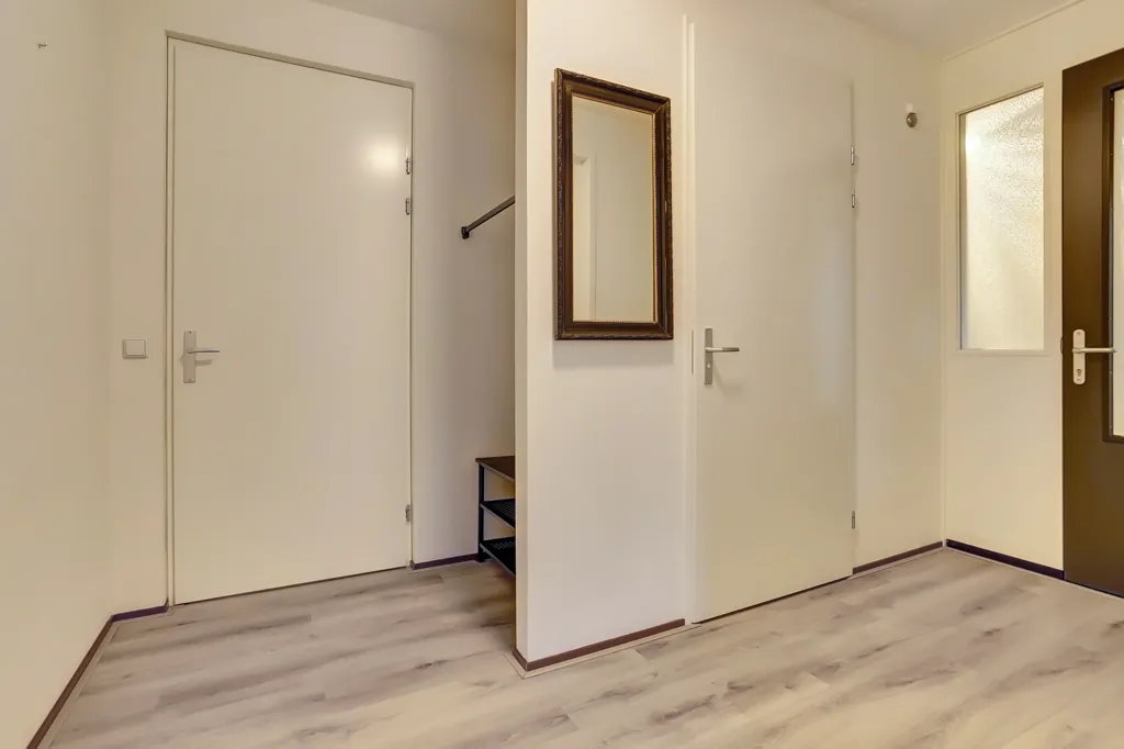 Entrée - Portiekflat with Loggia in Diessen Centre