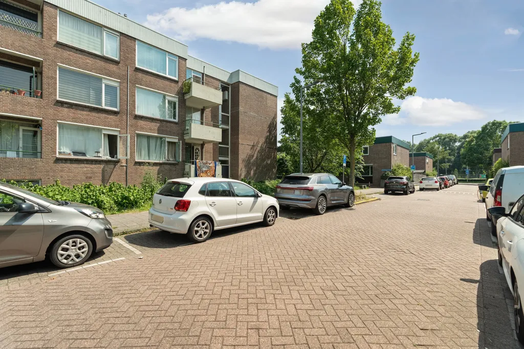Extérieur - Four-Bedroom Apartment with Balconies in Rotterdam