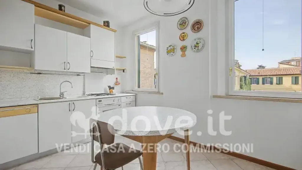 Cuisine - Terraced House with Private Garden in Ferrara